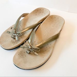 Vionic Bella Bow Sandals Flip Flops Pewter Size 8